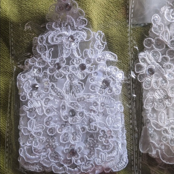 Lace Rhinestone Bridal Hand Accessories - Picture 14 of 16